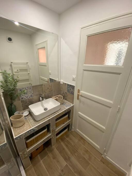 Appartement Beau T3 Proche Base Navale Et Ecoles Superieures à Toulon Extérieur photo
